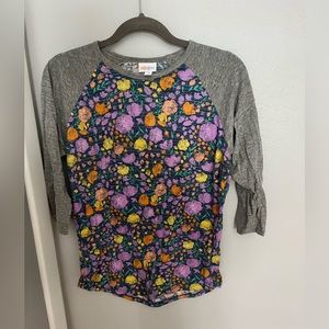 Medium LuLaRoe Randy Tee